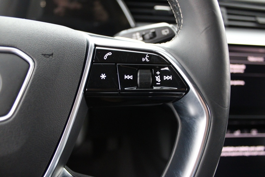 Audi e-tron vaihtoauto