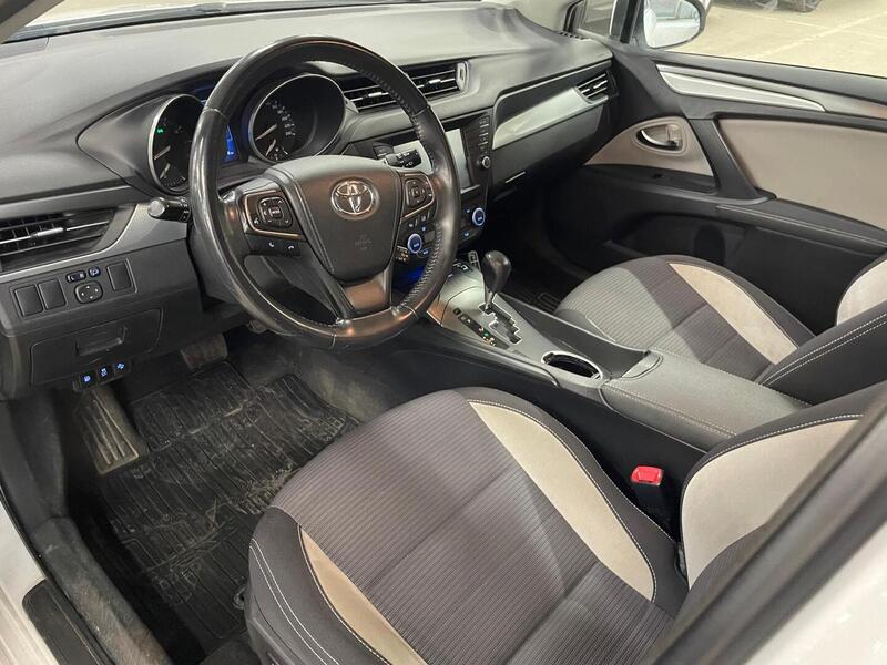 Toyota Avensis vaihtoauto