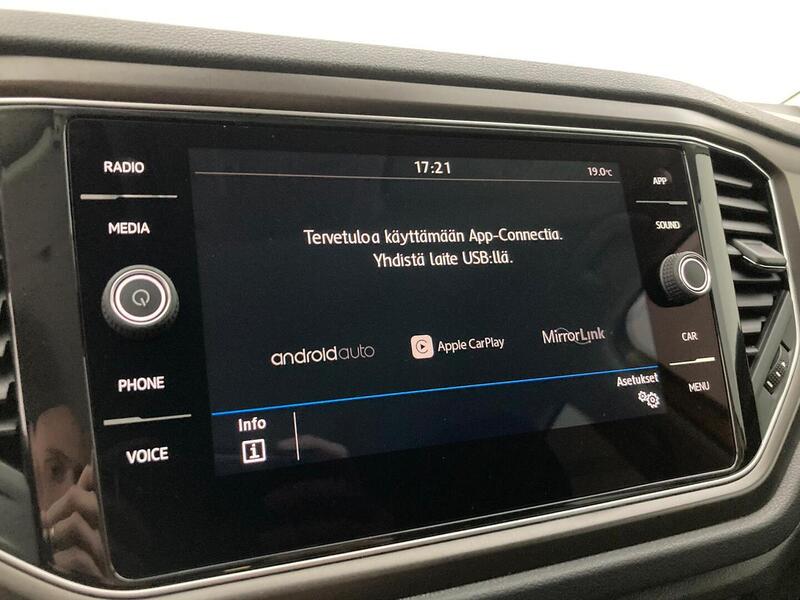 Volkswagen T-Roc vaihtoauto