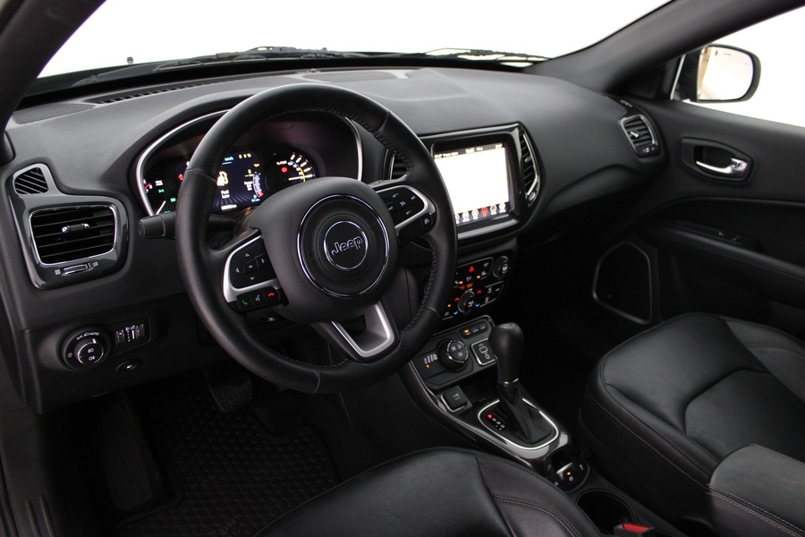 Jeep Compass vaihtoauto