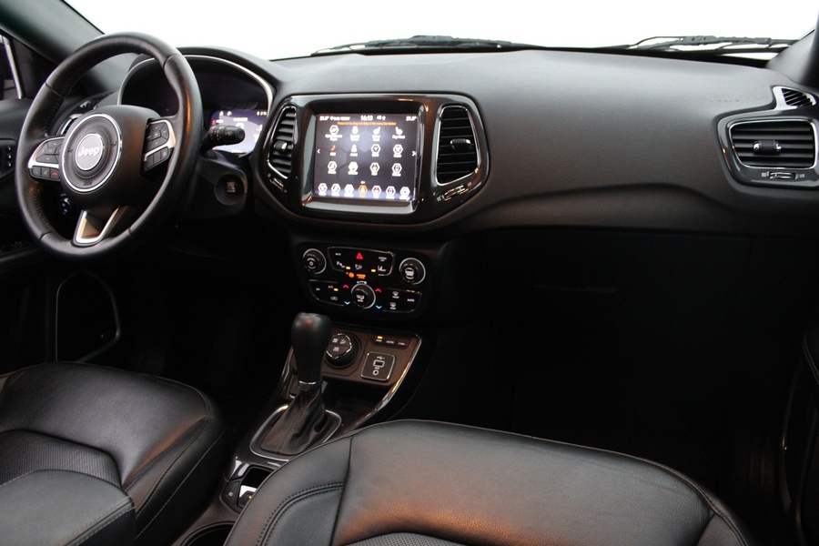 Jeep Compass vaihtoauto