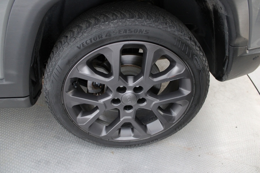 Jeep Compass vaihtoauto
