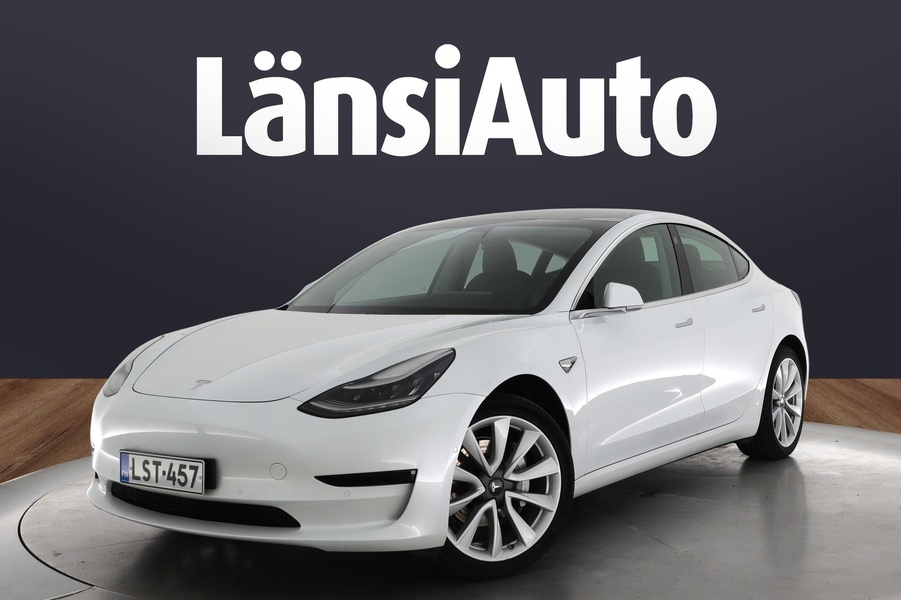 Tesla Model 3 vaihtoauto