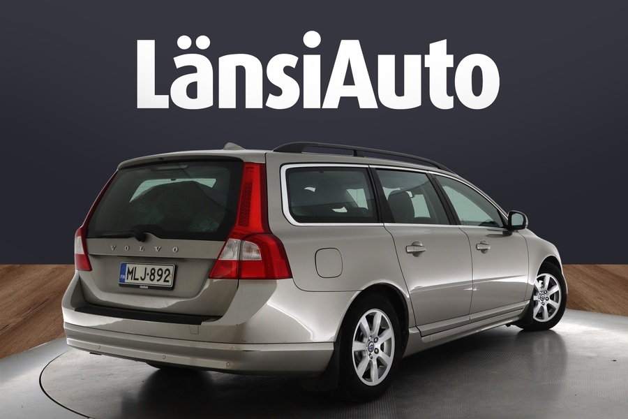 Volvo V70 vaihtoauto