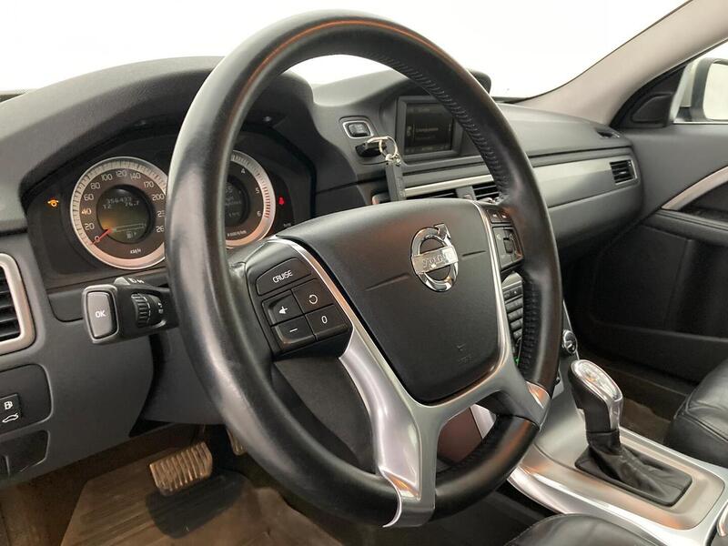 Volvo V70 vaihtoauto