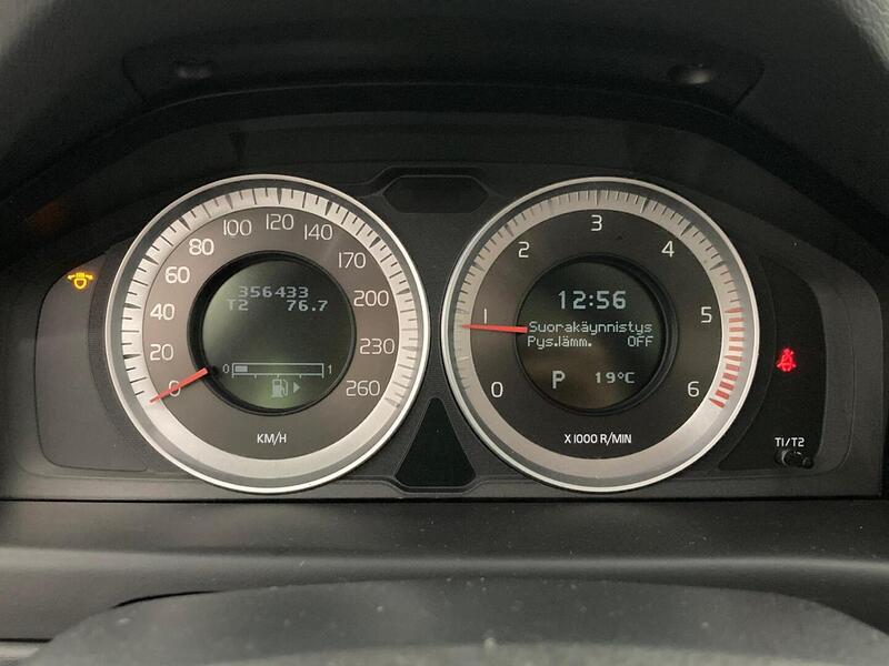 Volvo V70 vaihtoauto