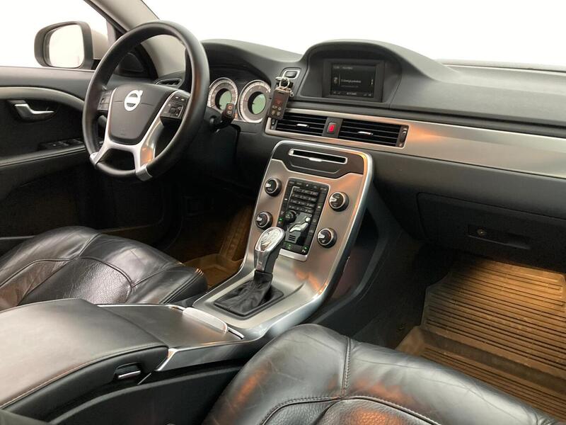 Volvo V70 vaihtoauto