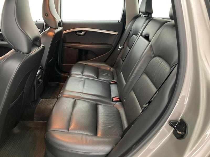 Volvo V70 vaihtoauto