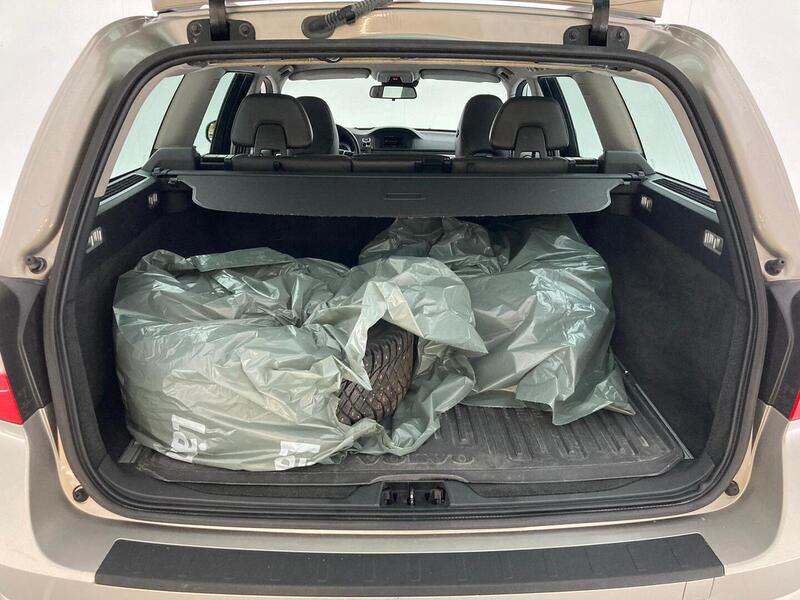 Volvo V70 vaihtoauto