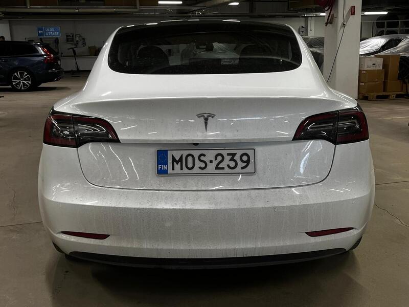 Tesla Model 3 vaihtoauto