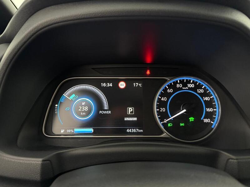 Nissan Leaf vaihtoauto