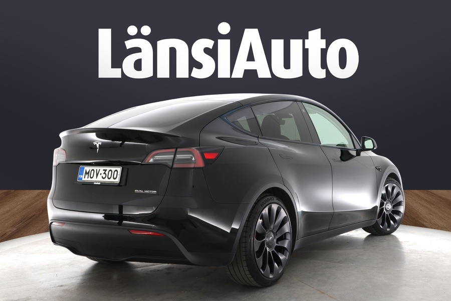 Tesla Model Y vaihtoauto