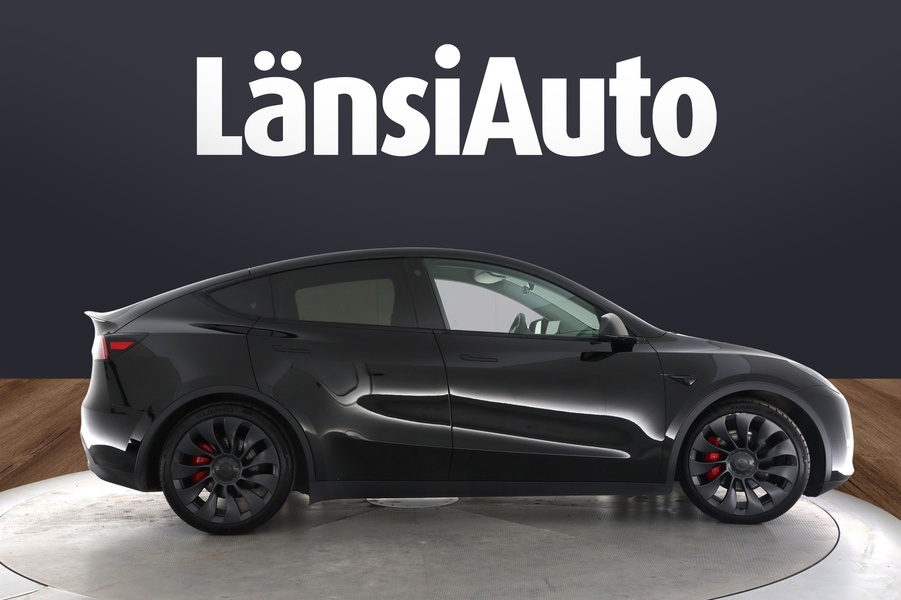 Tesla Model Y vaihtoauto