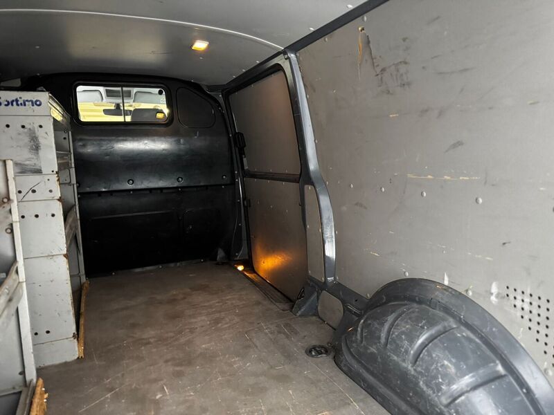 Volkswagen Transporter vaihtoauto