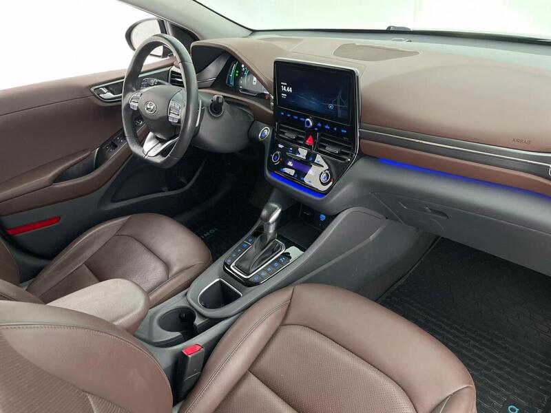 Hyundai IONIQ plug-in vaihtoauto