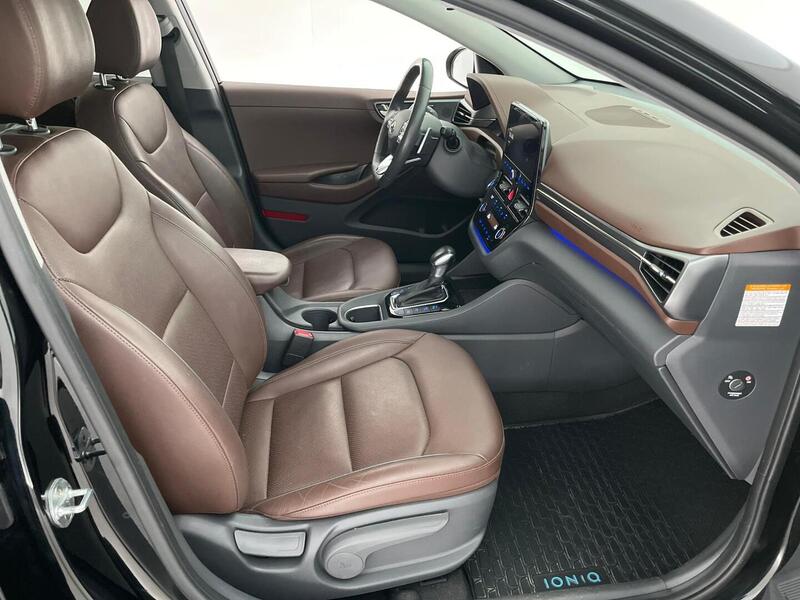 Hyundai IONIQ plug-in vaihtoauto