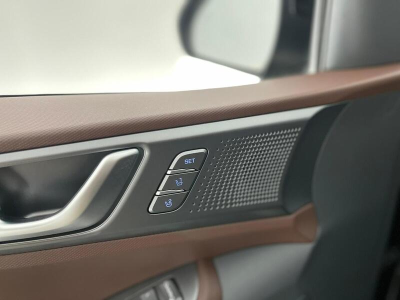 Hyundai IONIQ plug-in vaihtoauto