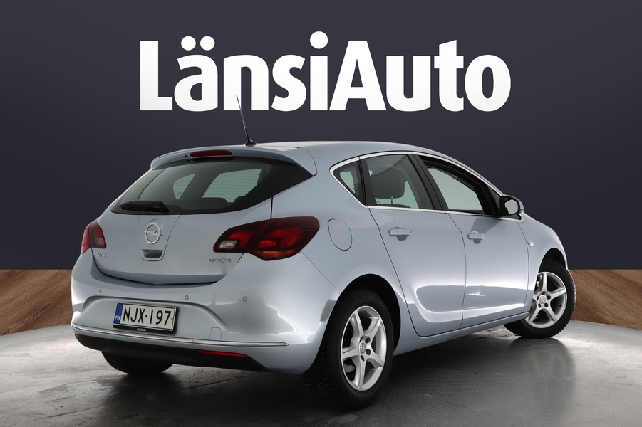 Opel Astra vaihtoauto