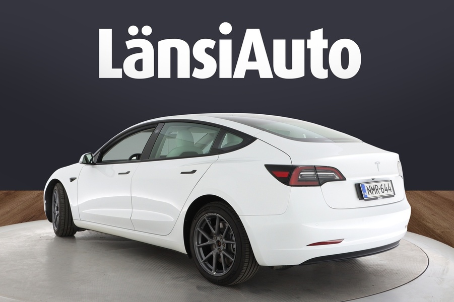 Tesla Model 3 vaihtoauto