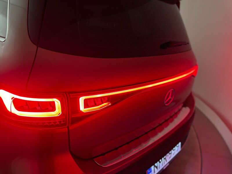 Mercedes-Benz EQB vaihtoauto