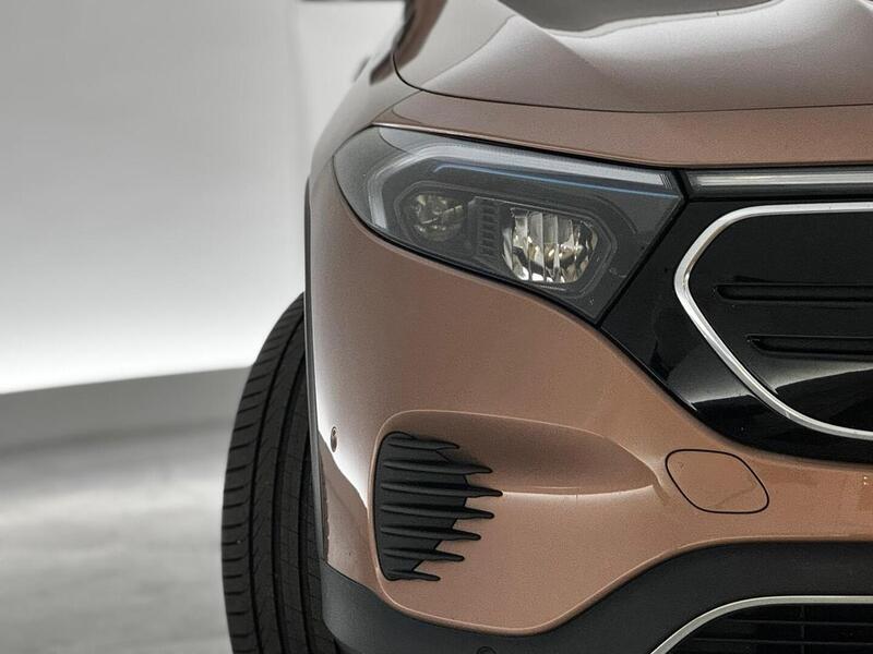 Mercedes-Benz EQB vaihtoauto