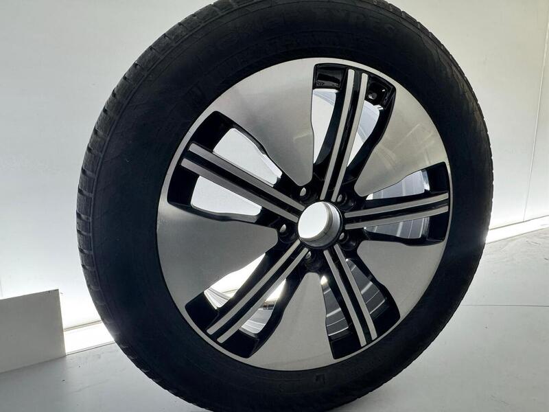 Mercedes-Benz EQB vaihtoauto