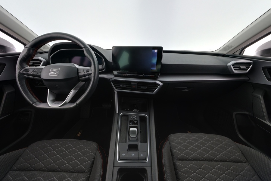 SEAT Leon Sportstourer vaihtoauto