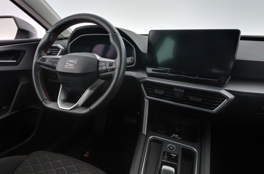 SEAT Leon Sportstourer vaihtoauto