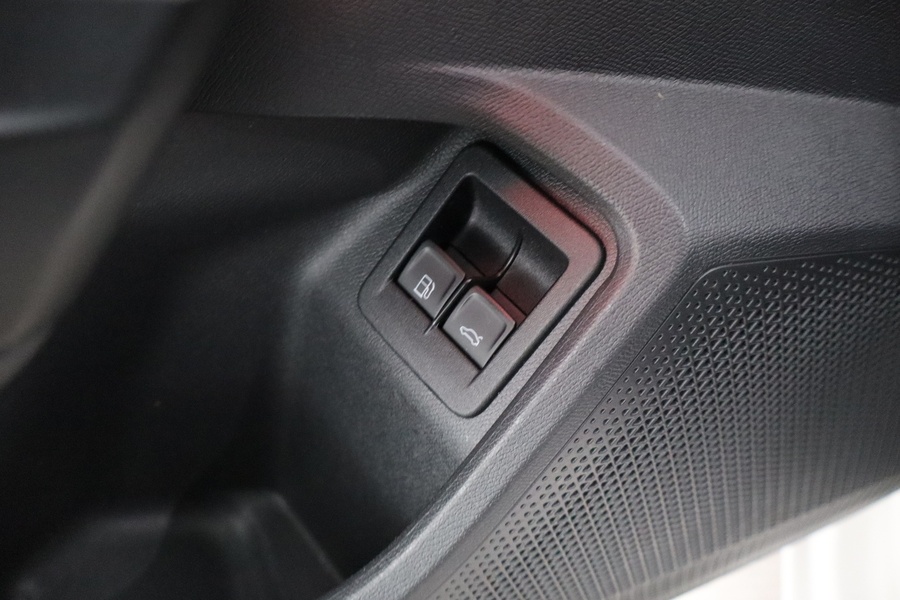 SEAT Leon Sportstourer vaihtoauto