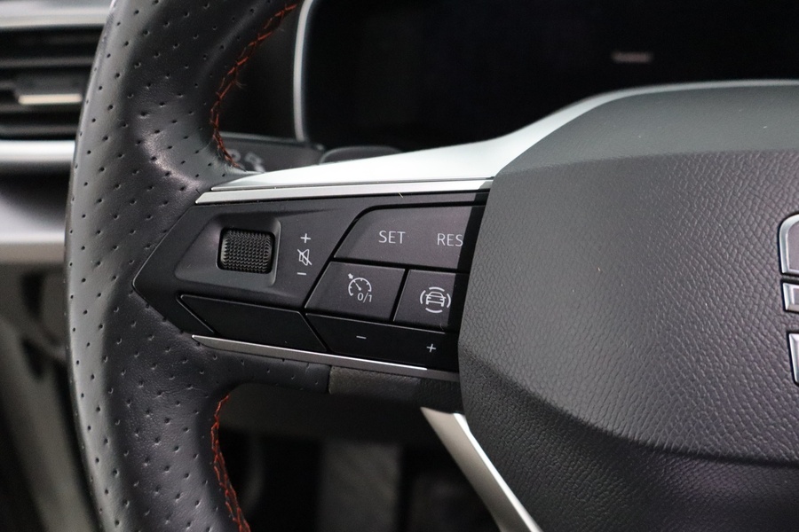 SEAT Leon Sportstourer vaihtoauto