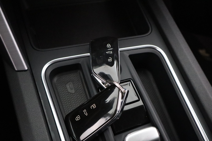 SEAT Leon Sportstourer vaihtoauto