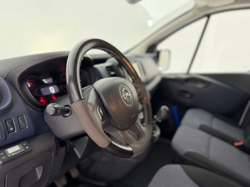 Opel Vivaro vaihtoauto