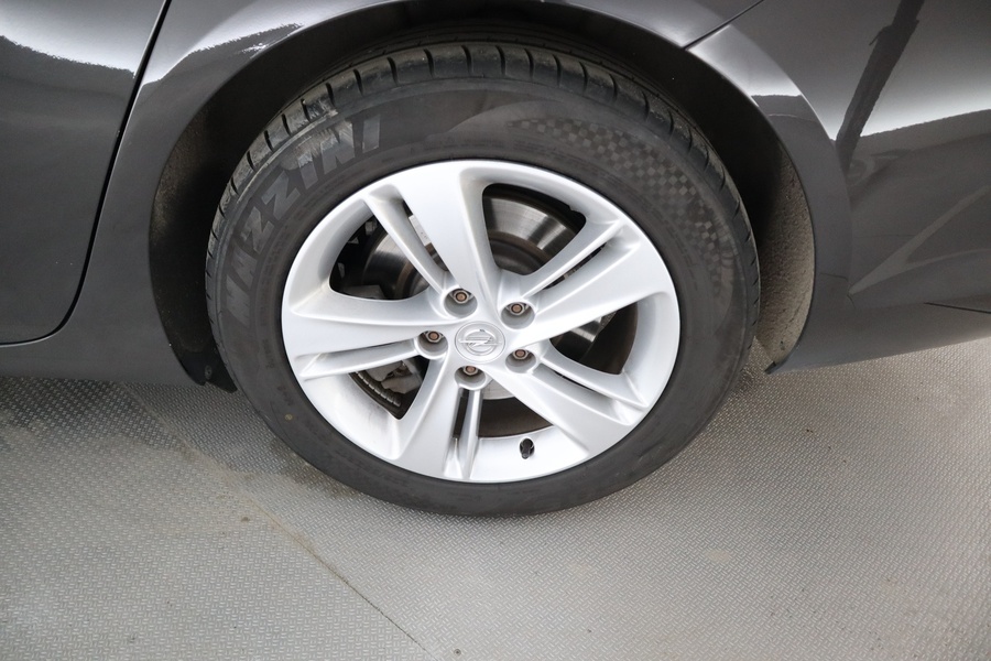 Opel Insignia vaihtoauto