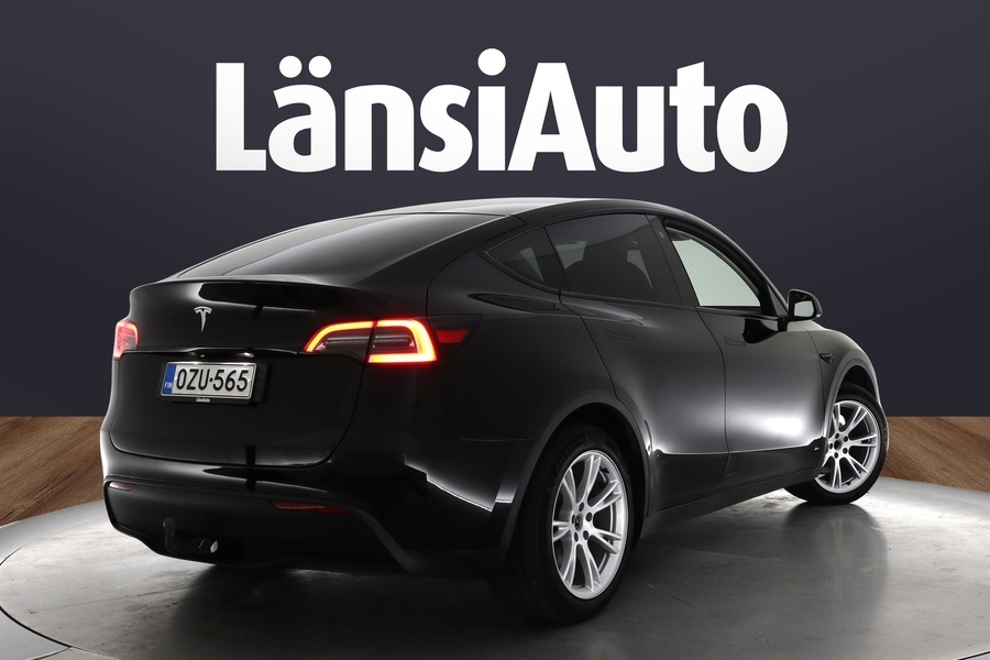 Tesla Model Y vaihtoauto