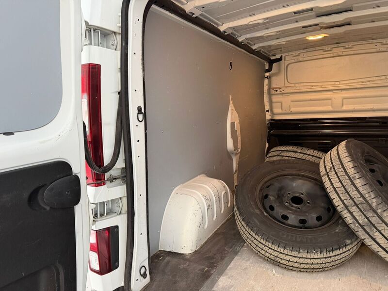 Nissan NV300 vaihtoauto