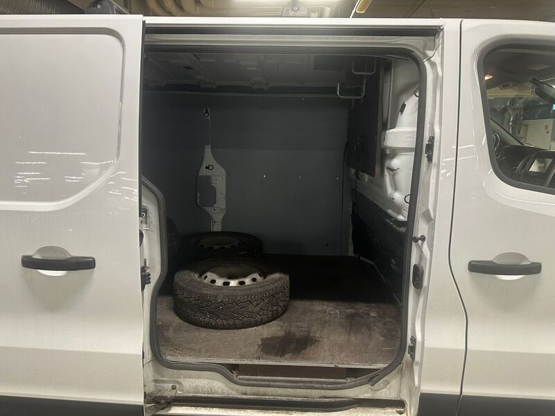 Nissan NV300 vaihtoauto