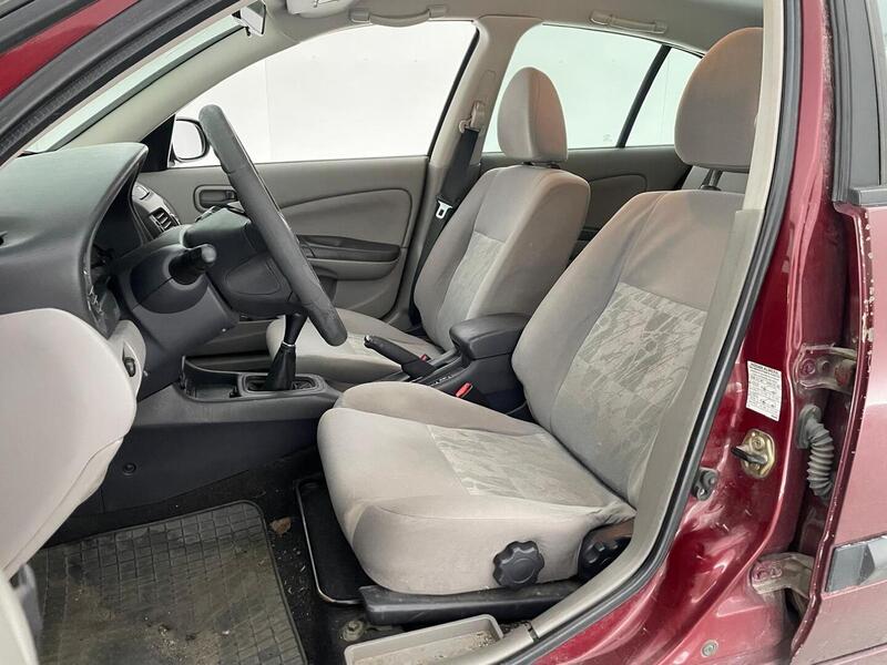 Nissan Almera vaihtoauto