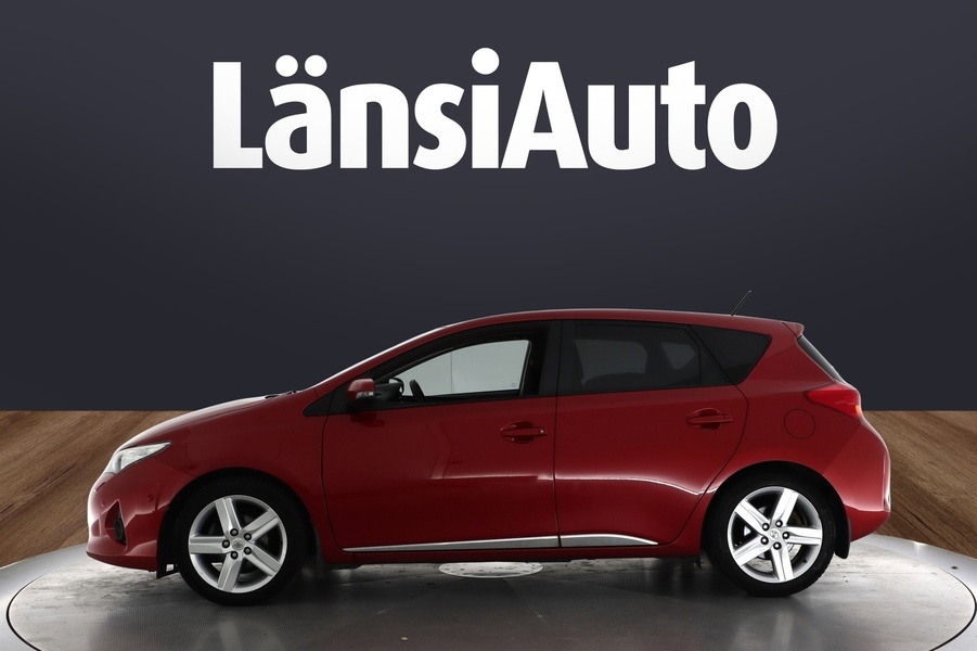 Toyota Auris vaihtoauto