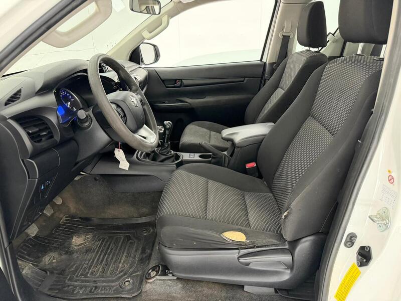 Toyota Hilux vaihtoauto