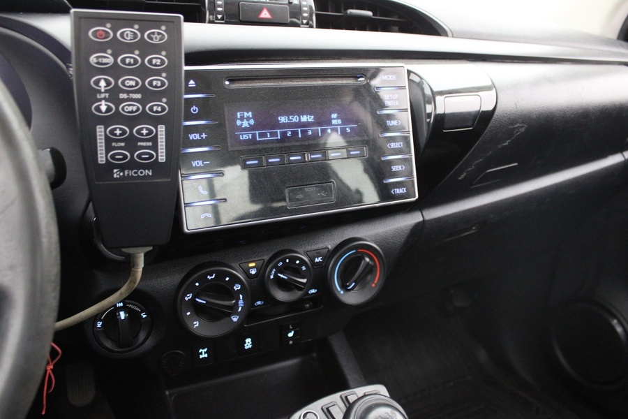 Toyota Hilux vaihtoauto