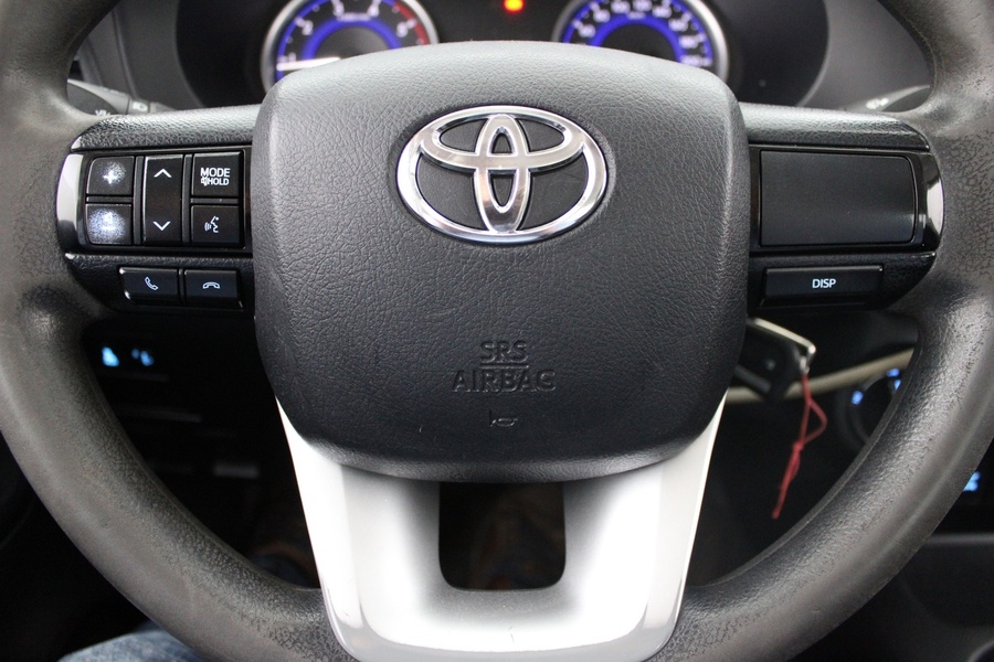 Toyota Hilux vaihtoauto