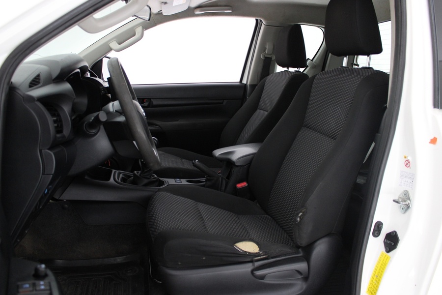 Toyota Hilux vaihtoauto