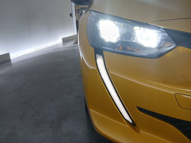 Peugeot 208 vaihtoauto