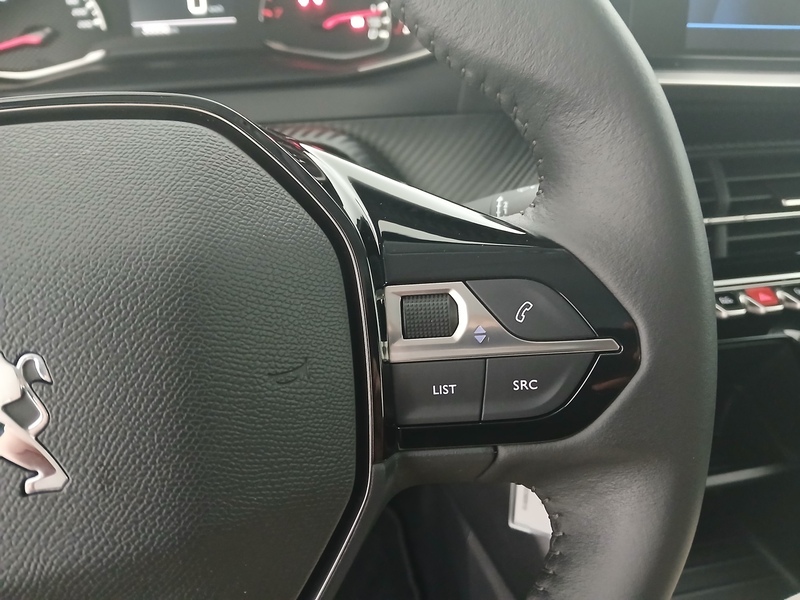 Peugeot 208 vaihtoauto