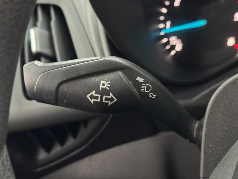 Ford Transit Connect vaihtoauto