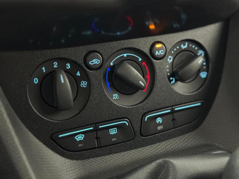 Ford Transit Connect vaihtoauto