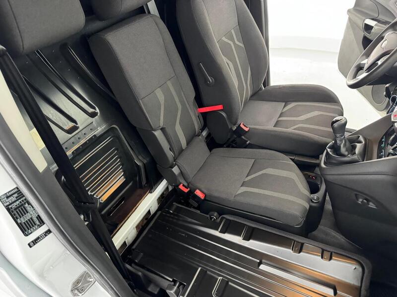 Ford Transit Connect vaihtoauto