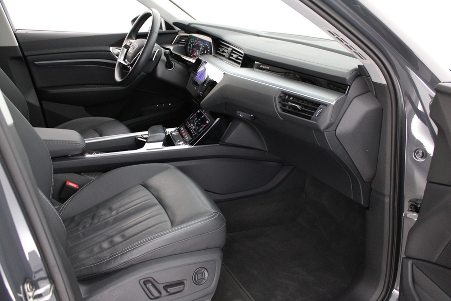 Audi Q8 e-tron vaihtoauto