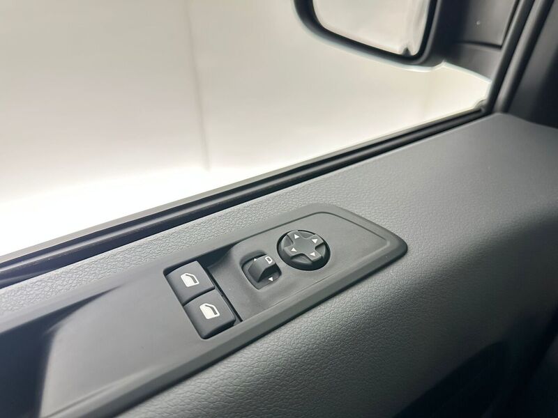 Opel Vivaro-e vaihtoauto