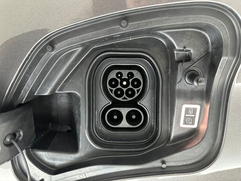 Opel Vivaro-e vaihtoauto